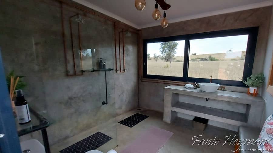 REA Guest farm bathroom